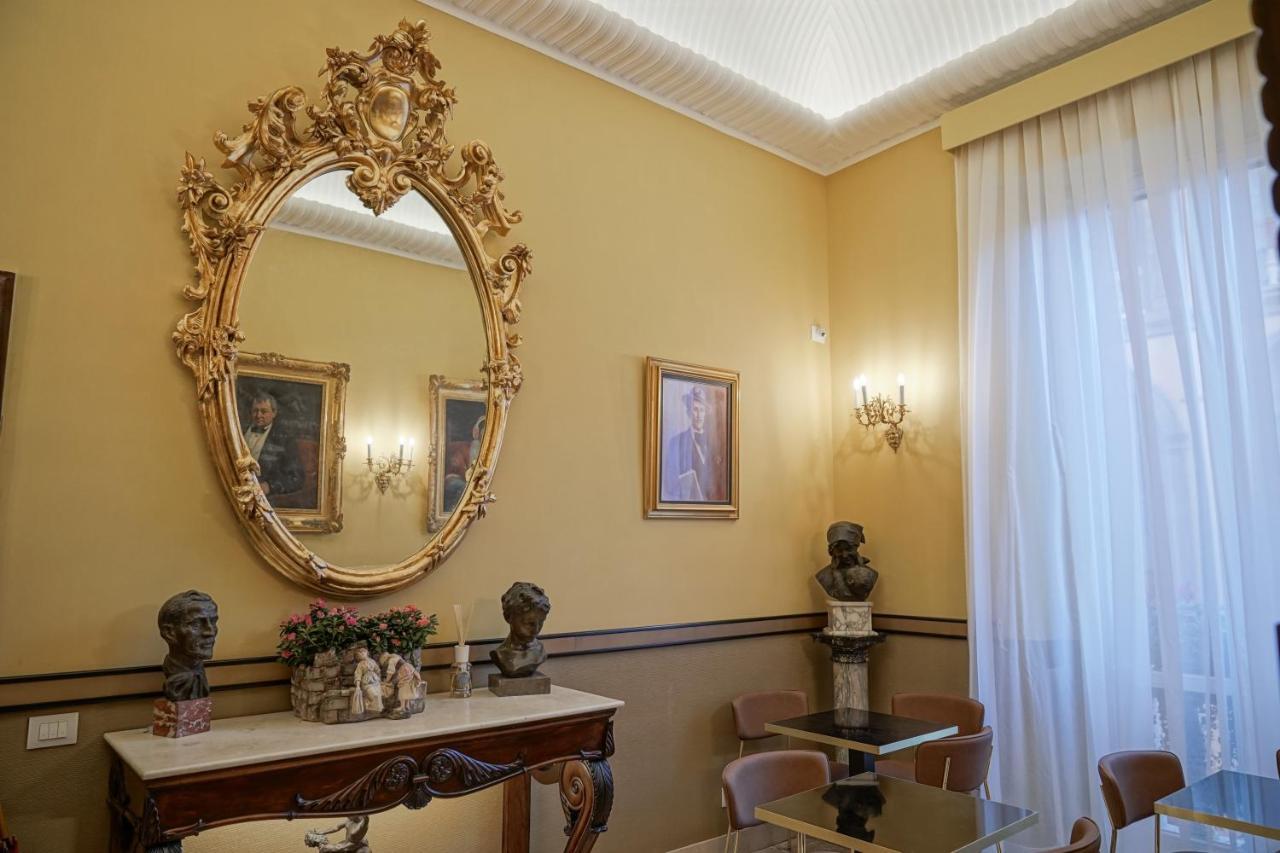 Dimora Donna Elena By Ranieri Bed & Breakfast Naples Exterior photo